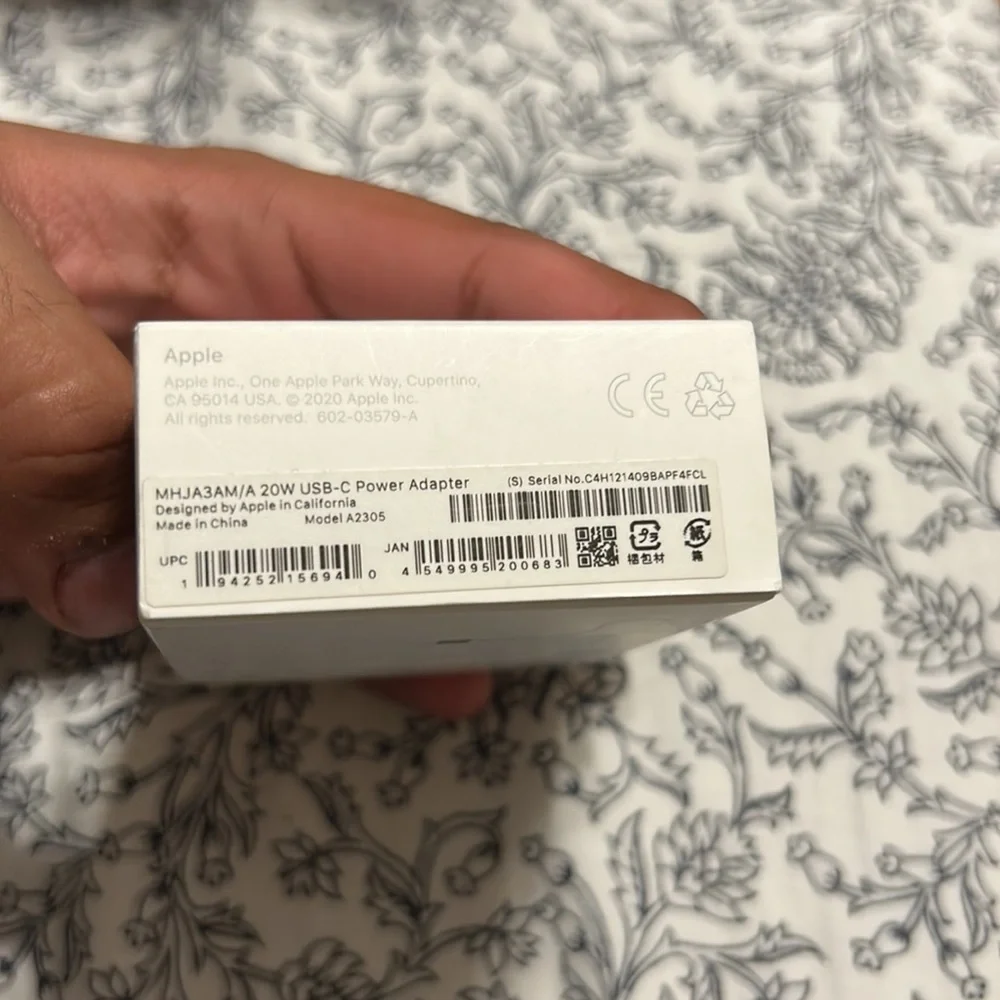 Brand New Apple usb-c Adapter
